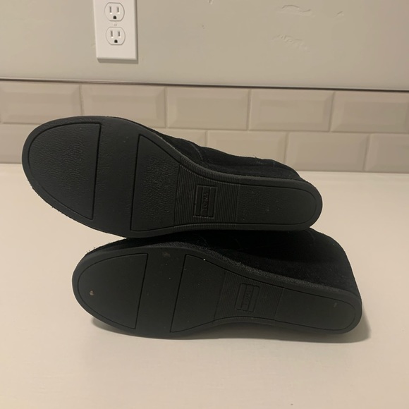 Toms, black suede, wedge. Size 9 - Picture 4 of 4